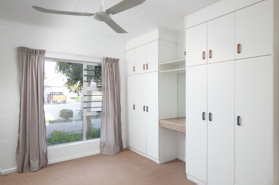 To Let 3 Bedroom Property for Rent in Port Owen Western Cape